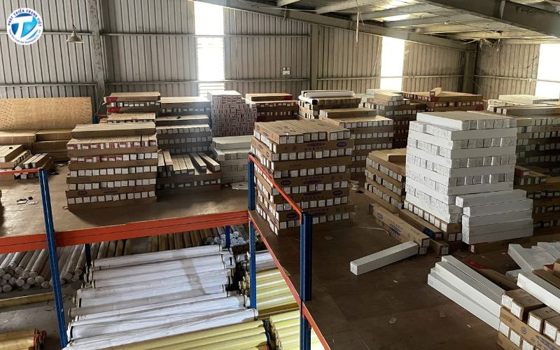 Tổng kho vật tư quảng cáo của Phát Triển Trung Việt tại Hà Nội 
